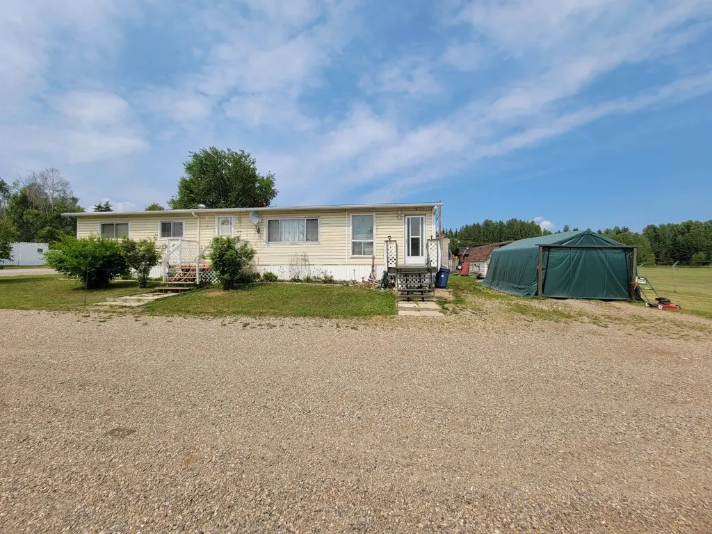 6026 13 Avenue Edson AB T7E 1N6