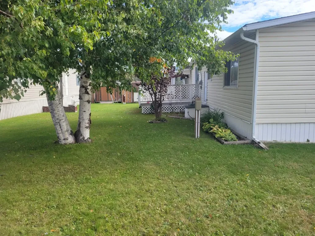 6026 13 Avenue Edson AB T7E 1N6