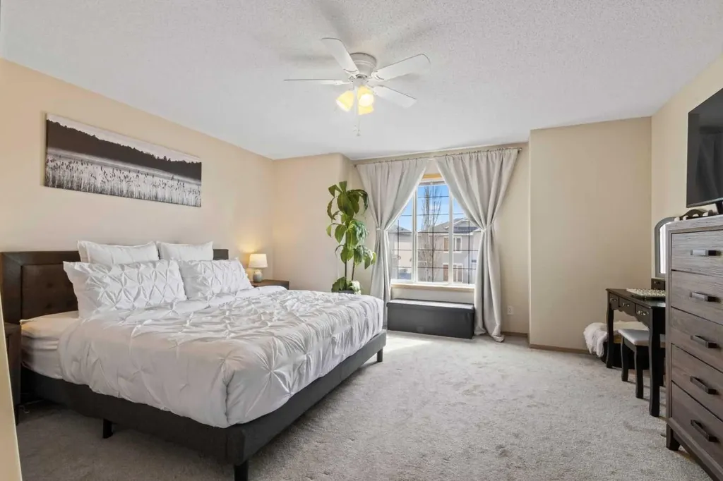 10 Taralea Bay NE Calgary AB T3J 5H1