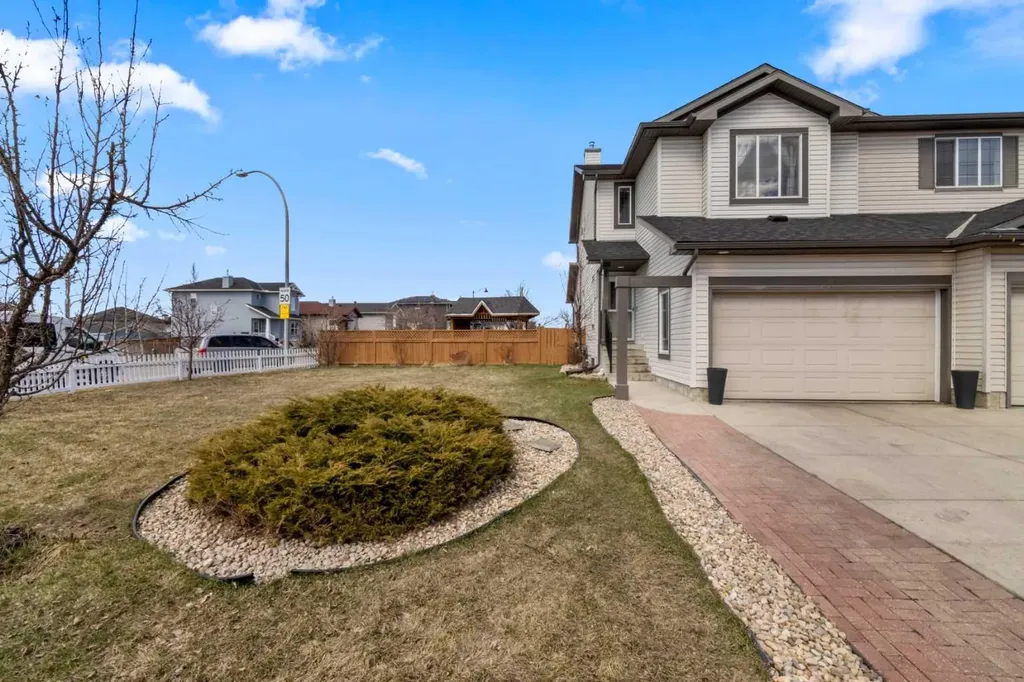 10 Taralea Bay NE Calgary AB T3J 5H1