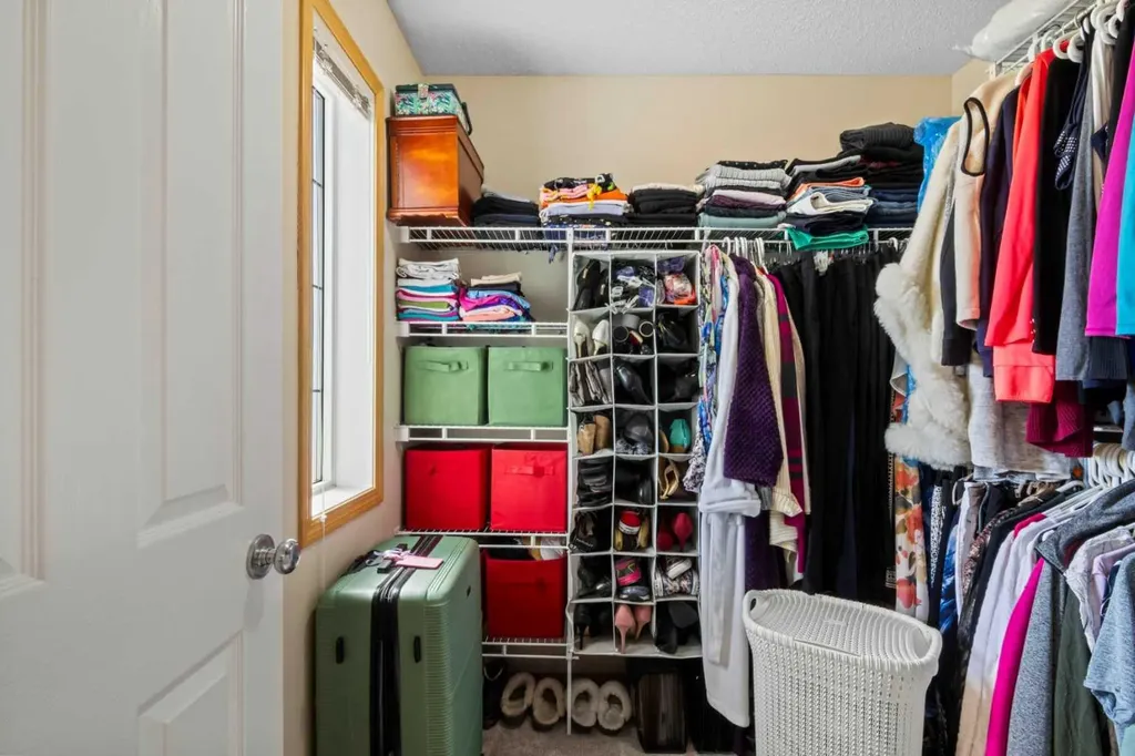 10 Taralea Bay NE Calgary AB T3J 5H1