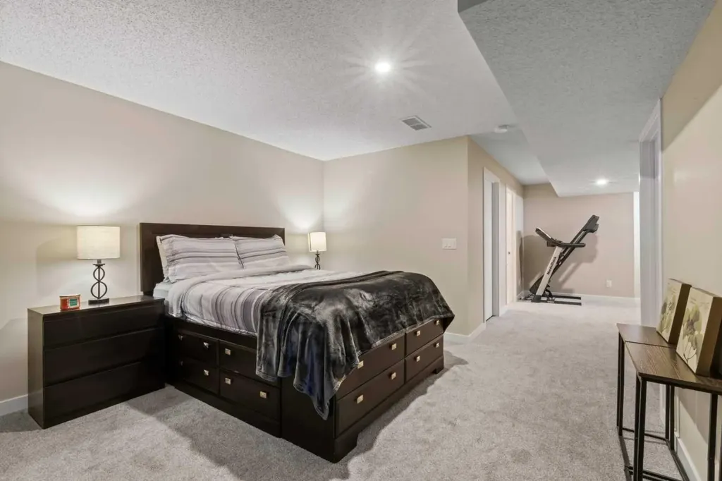 10 Taralea Bay NE Calgary AB T3J 5H1