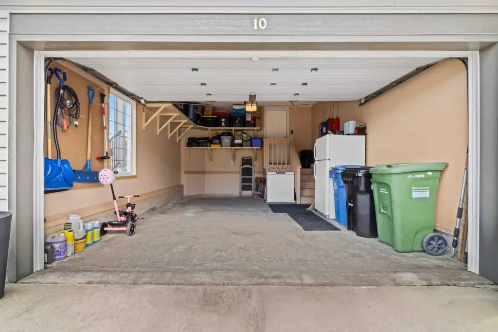 10 Taralea Bay NE Calgary AB T3J 5H1