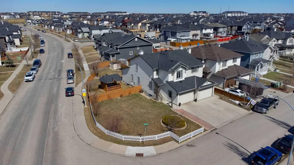 10 Taralea Bay NE Calgary AB T3J 5H1