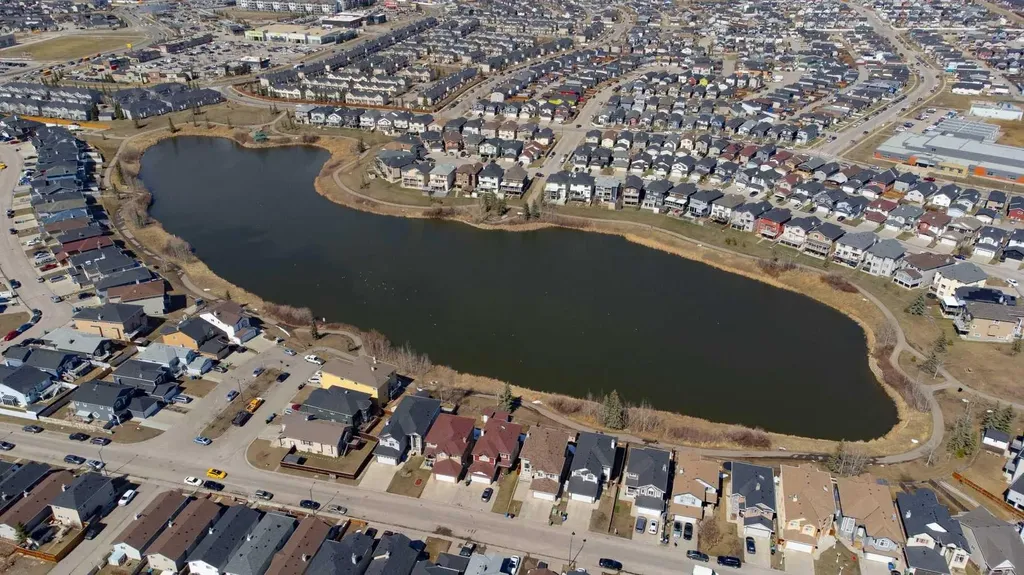 10 Taralea Bay NE Calgary AB T3J 5H1