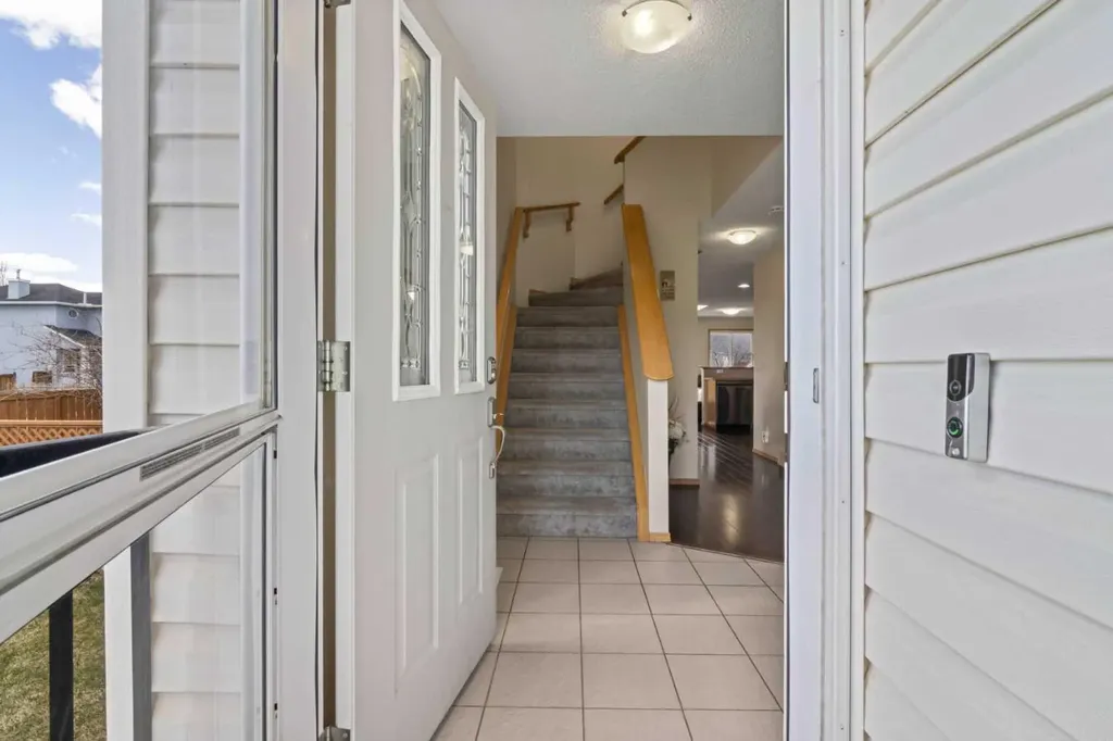 10 Taralea Bay NE Calgary AB T3J 5H1