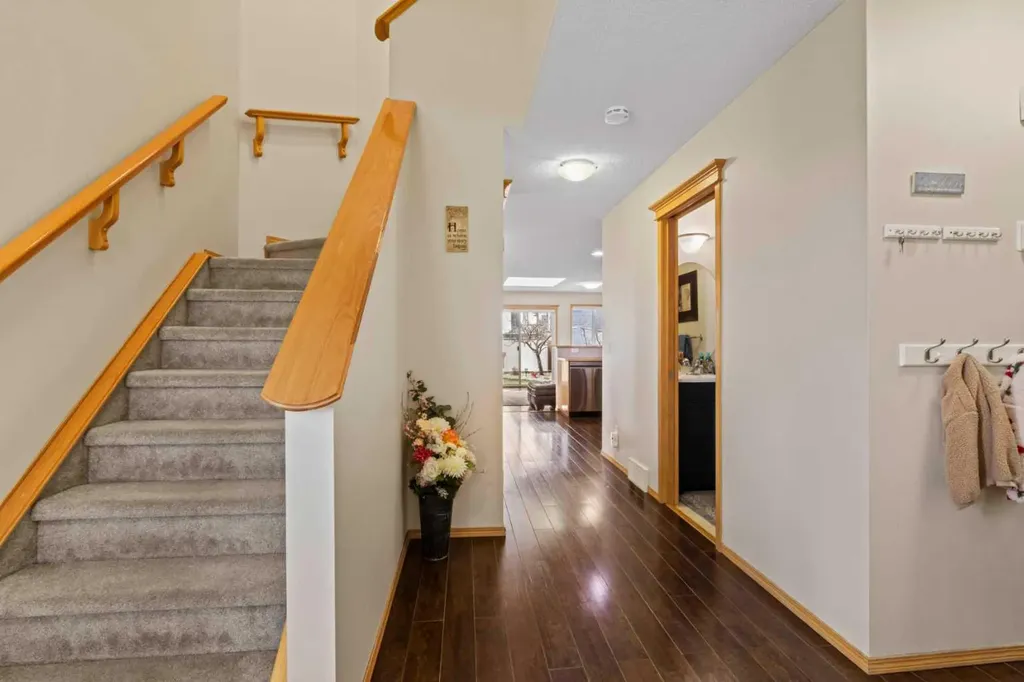 10 Taralea Bay NE Calgary AB T3J 5H1
