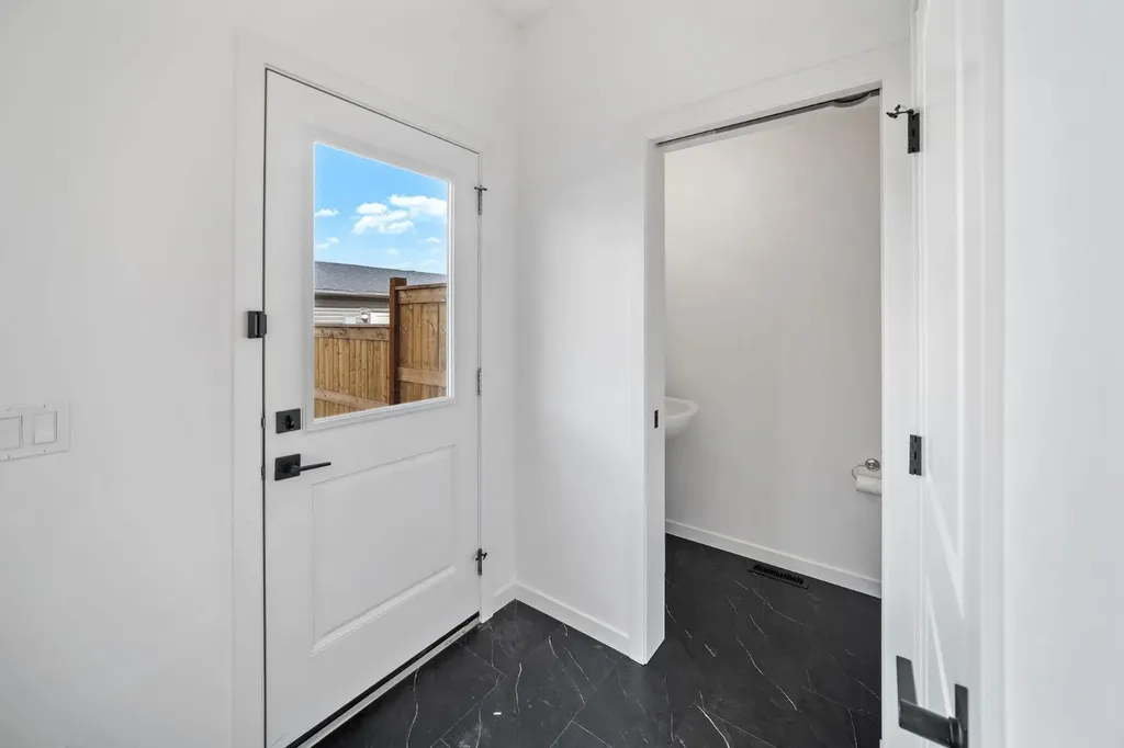 21 Sage Hill Path NW Calgary AB T3R 2A7