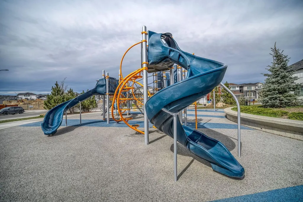21 Sage Hill Path NW Calgary AB T3R 2A7