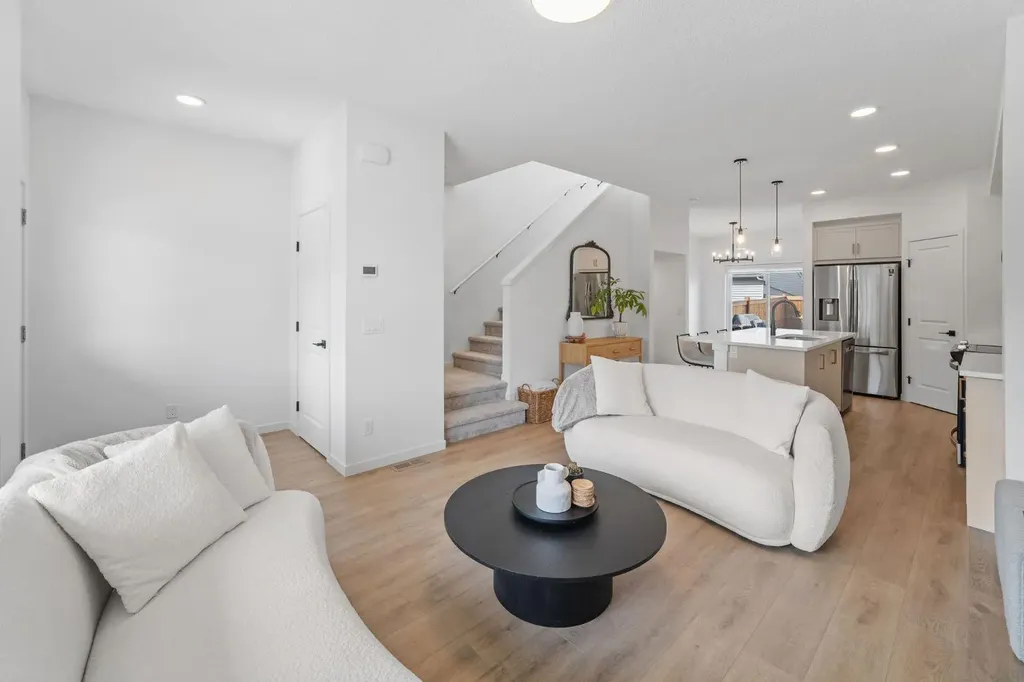 21 Sage Hill Path NW Calgary AB T3R 2A7
