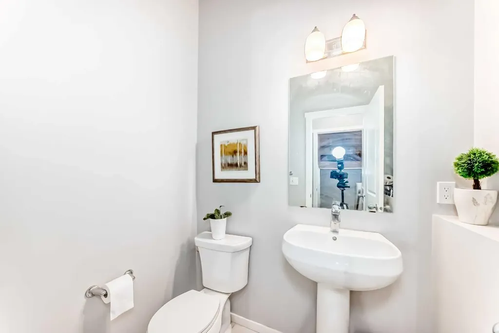 462 Walgrove Way SE Calgary AB T2X 4E9