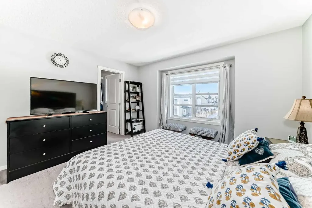 462 Walgrove Way SE Calgary AB T2X 4E9