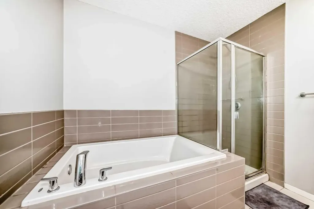 462 Walgrove Way SE Calgary AB T2X 4E9