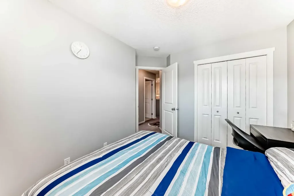 462 Walgrove Way SE Calgary AB T2X 4E9