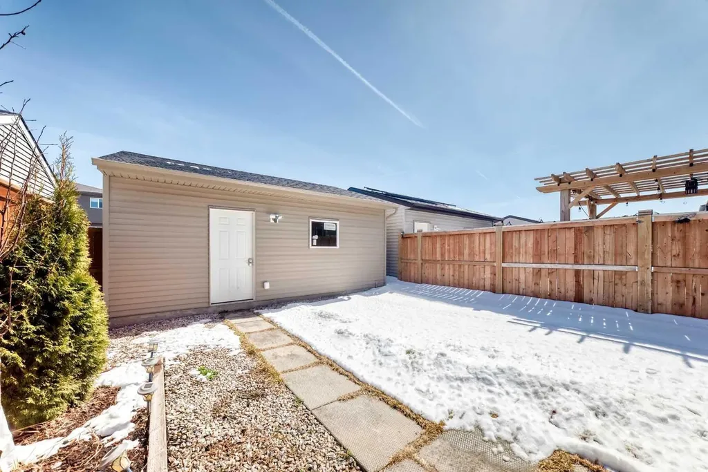 462 Walgrove Way SE Calgary AB T2X 4E9