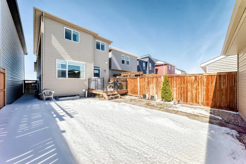 462 Walgrove Way SE Calgary AB T2X 4E9