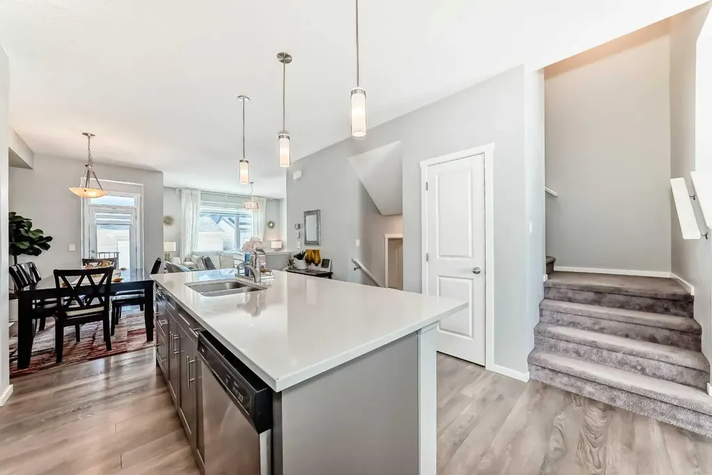 462 Walgrove Way SE Calgary AB T2X 4E9