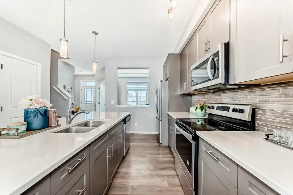 462 Walgrove Way SE Calgary AB T2X 4E9
