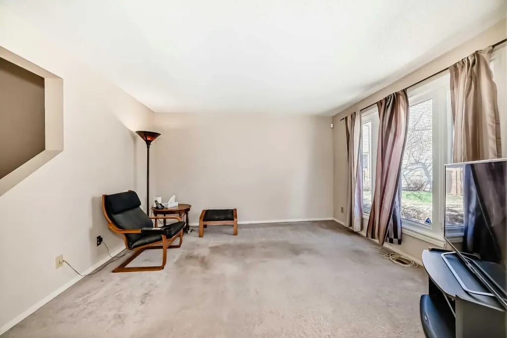 2727 Rundleson Road NE Calgary AB T1Y 3Z3