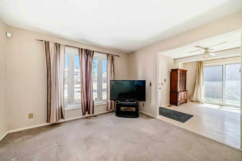 2727 Rundleson Road NE Calgary AB T1Y 3Z3