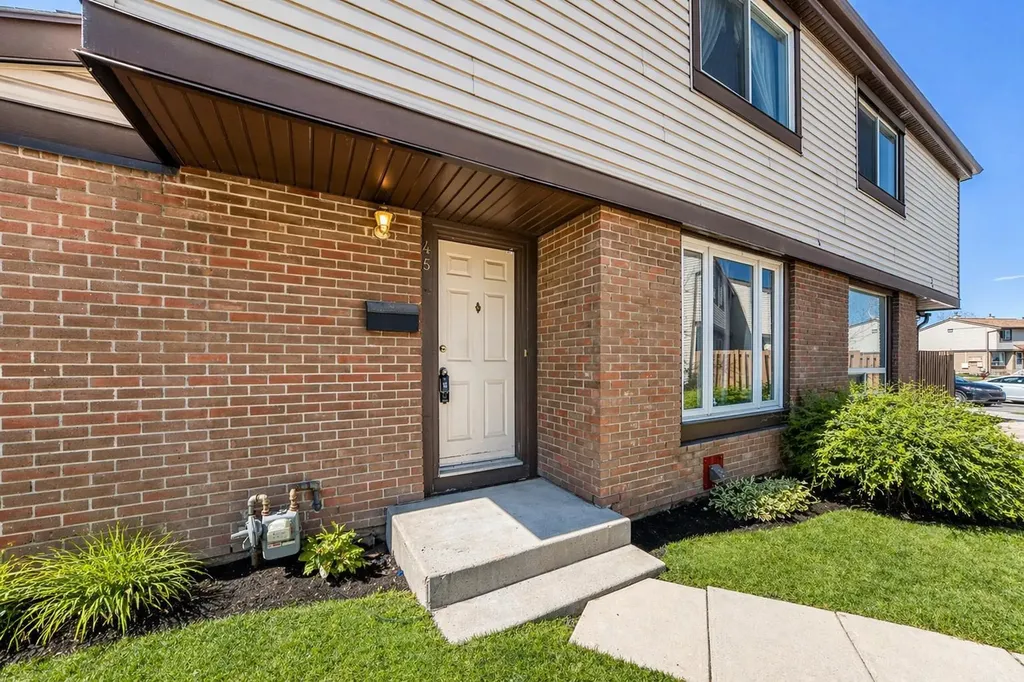 2727 Rundleson Road NE Calgary AB T1Y 3Z3
