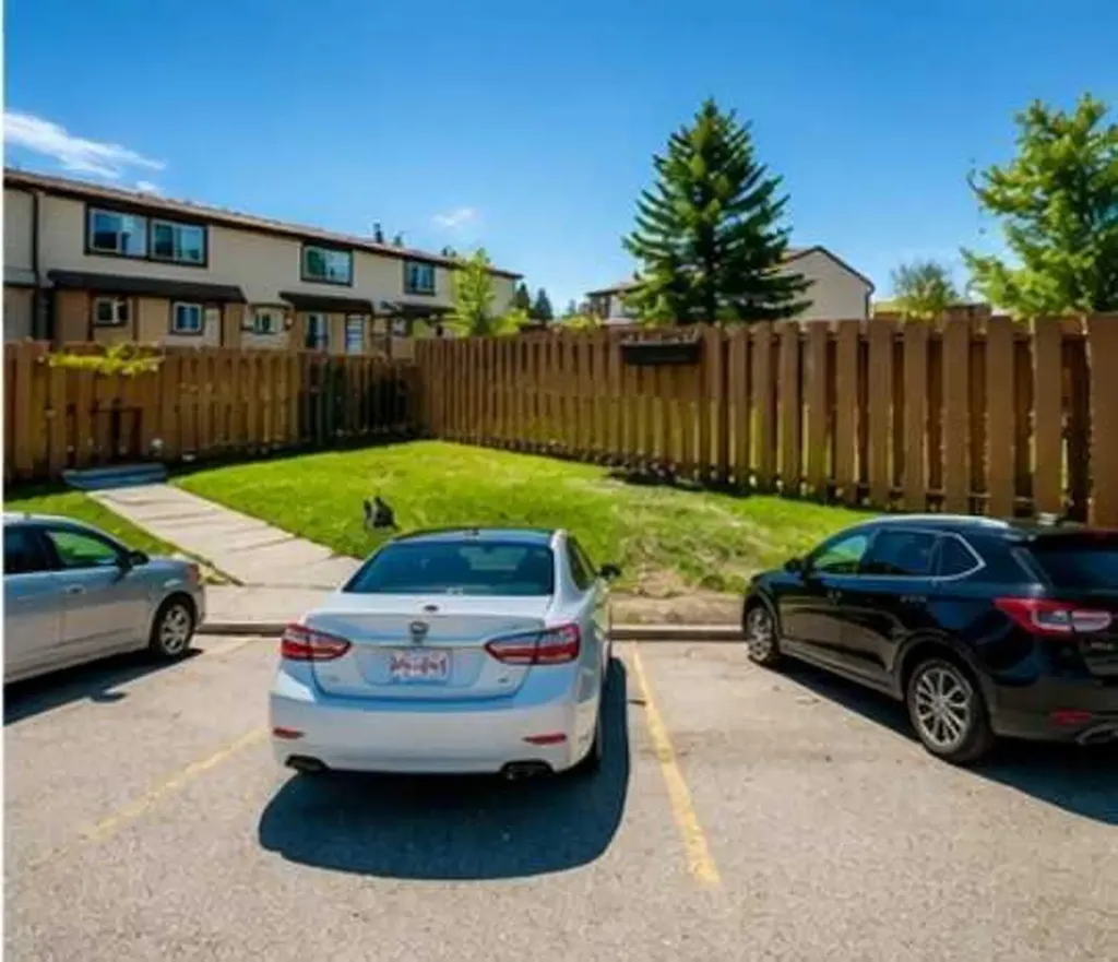 2727 Rundleson Road NE Calgary AB T1Y 3Z3