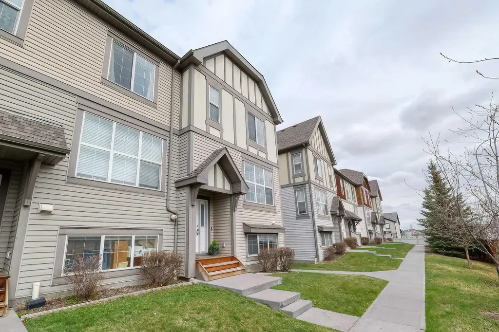 130 New Brighton Way SE Calgary AB T2Z 1H6