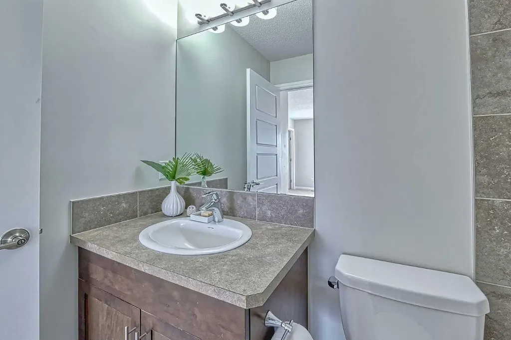 130 New Brighton Way SE Calgary AB T2Z 1H6