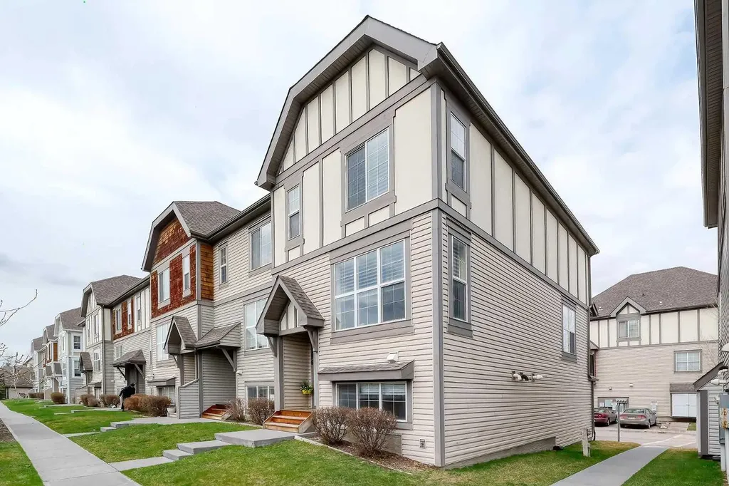 130 New Brighton Way SE Calgary AB T2Z 1H6