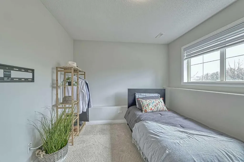 130 New Brighton Way SE Calgary AB T2Z 1H6
