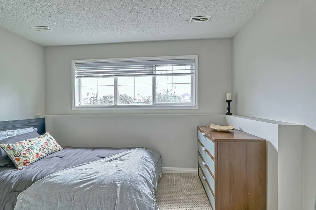 130 New Brighton Way SE Calgary AB T2Z 1H6