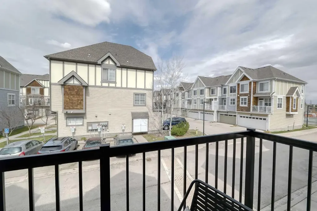 130 New Brighton Way SE Calgary AB T2Z 1H6