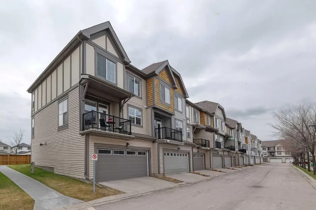 130 New Brighton Way SE Calgary AB T2Z 1H6