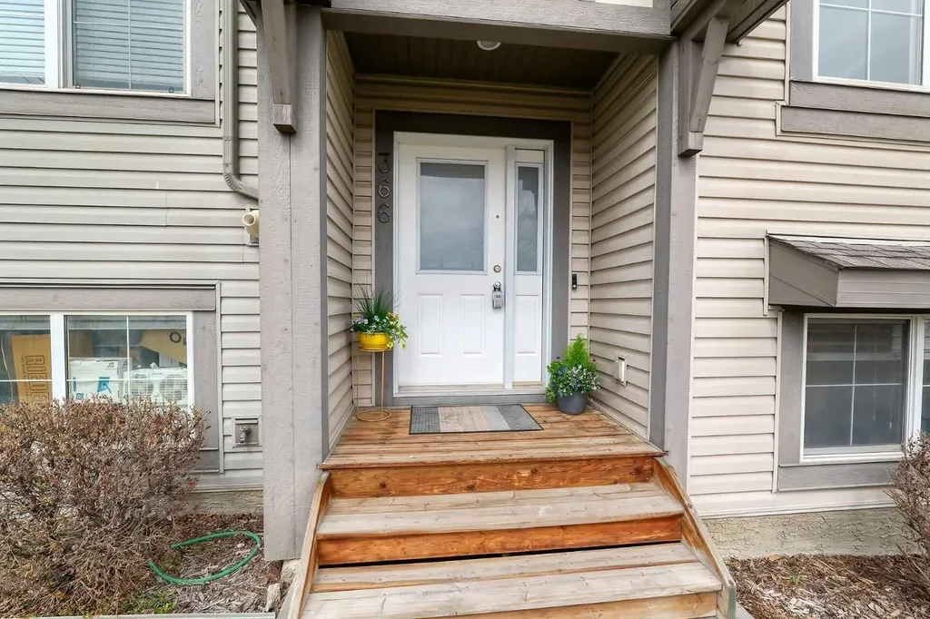 130 New Brighton Way SE Calgary AB T2Z 1H6
