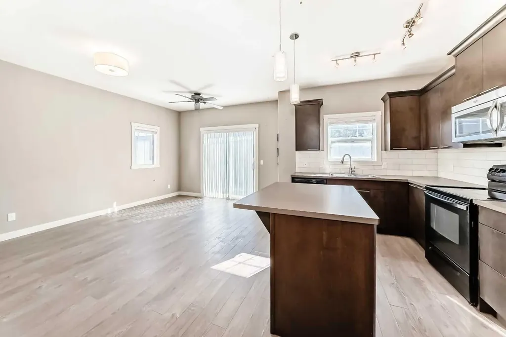 636 Skyview Ranch Grove NE Calgary AB T3N 0R8