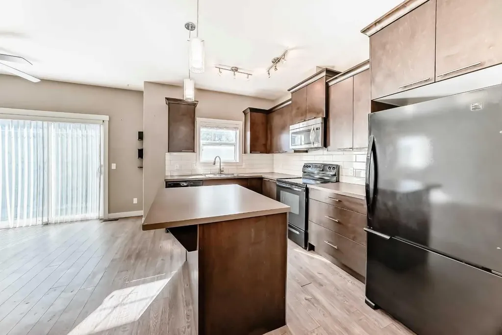 636 Skyview Ranch Grove NE Calgary AB T3N 0R8