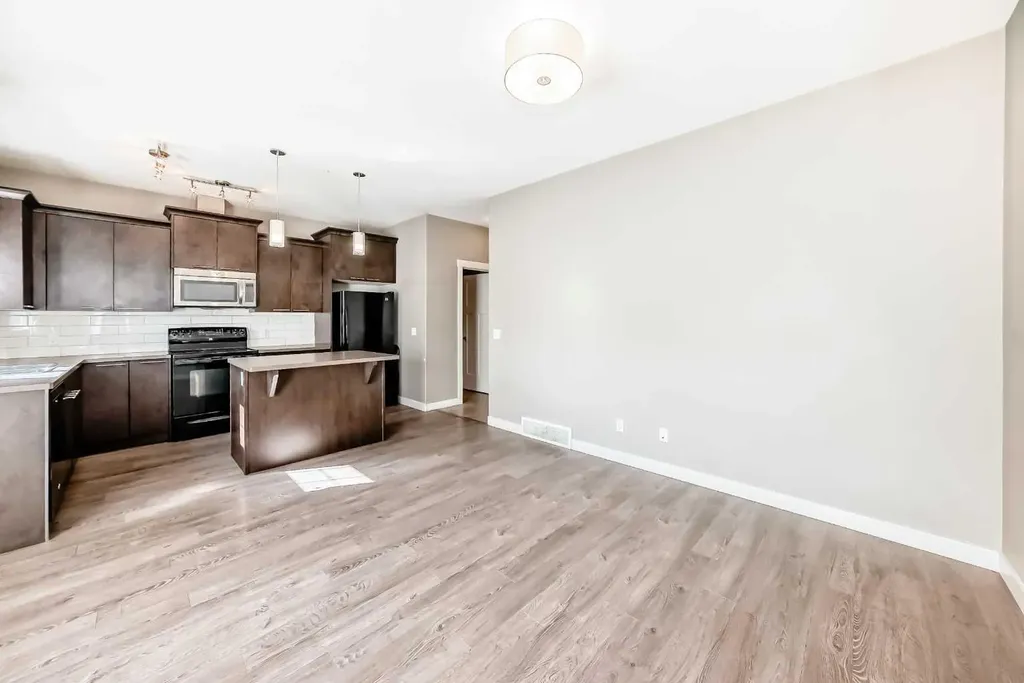 636 Skyview Ranch Grove NE Calgary AB T3N 0R8