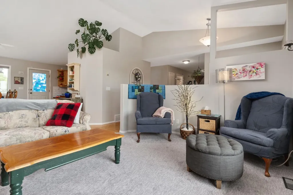 120 Dominion Street Kingman AB T0B 2M0