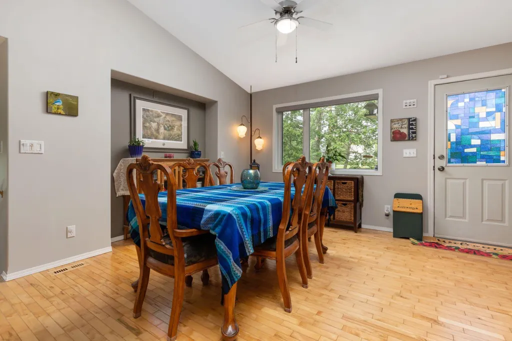 120 Dominion Street Kingman AB T0B 2M0