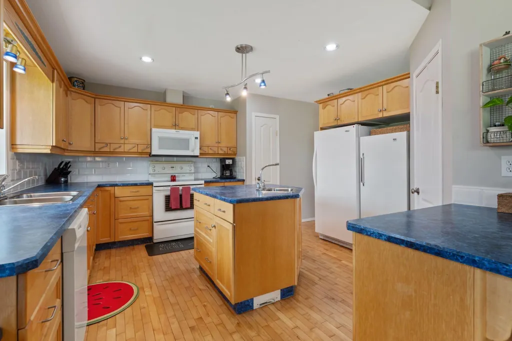 120 Dominion Street Kingman AB T0B 2M0