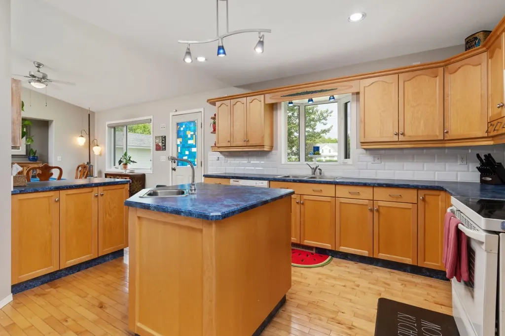 120 Dominion Street Kingman AB T0B 2M0