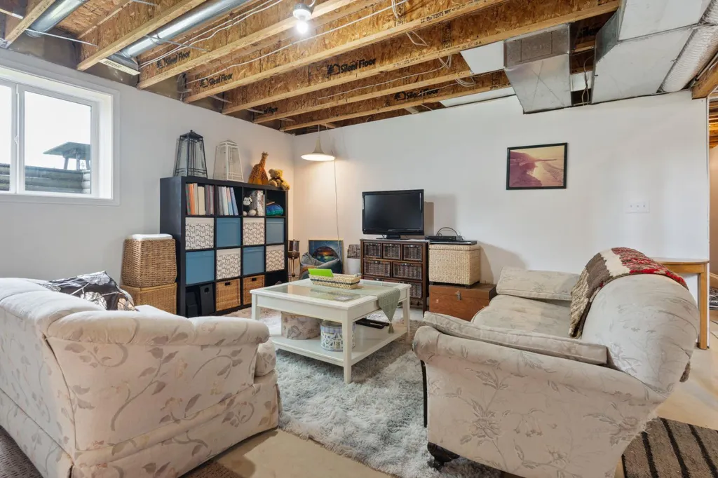 120 Dominion Street Kingman AB T0B 2M0