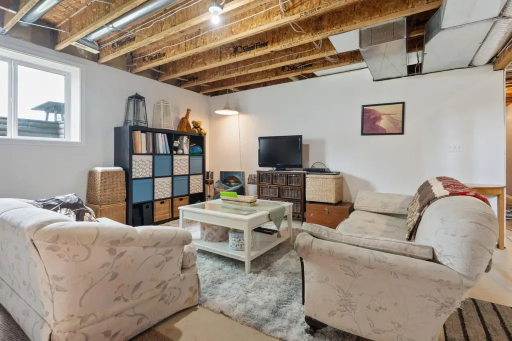 120 Dominion Street Kingman AB T0B 2M0