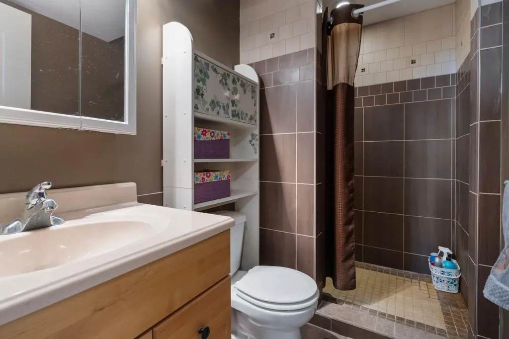 120 Dominion Street Kingman AB T0B 2M0