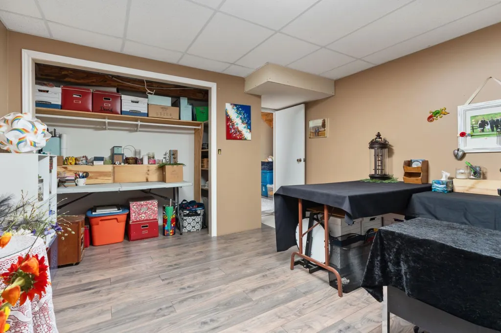 120 Dominion Street Kingman AB T0B 2M0