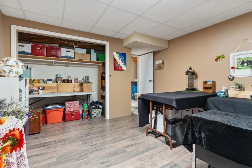 120 Dominion Street Kingman AB T0B 2M0