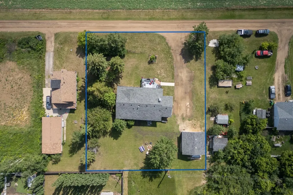 120 Dominion Street Kingman AB T0B 2M0