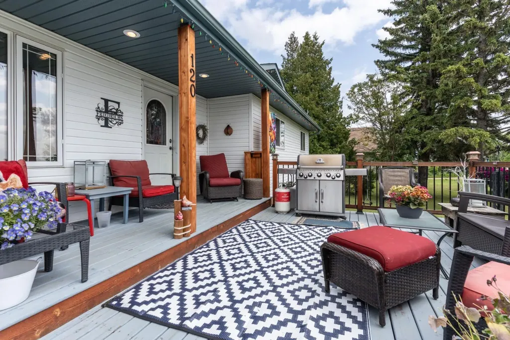 120 Dominion Street Kingman AB T0B 2M0