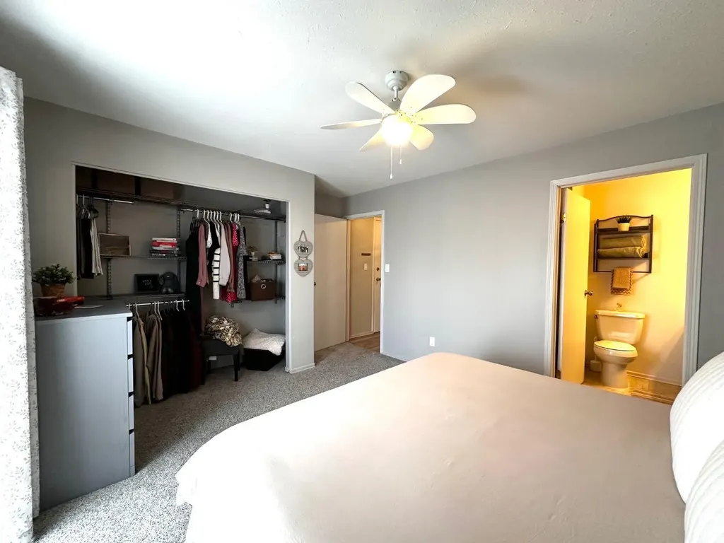4811 48 Street Camrose AB T4V1L4