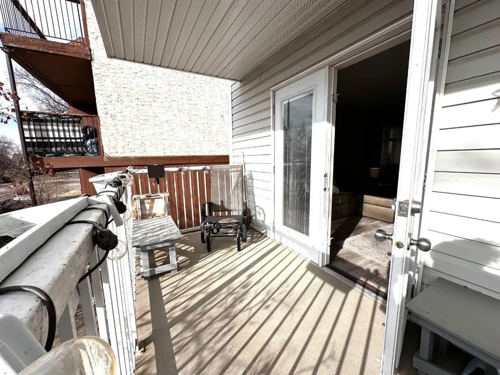 4811 48 Street Camrose AB T4V1L4